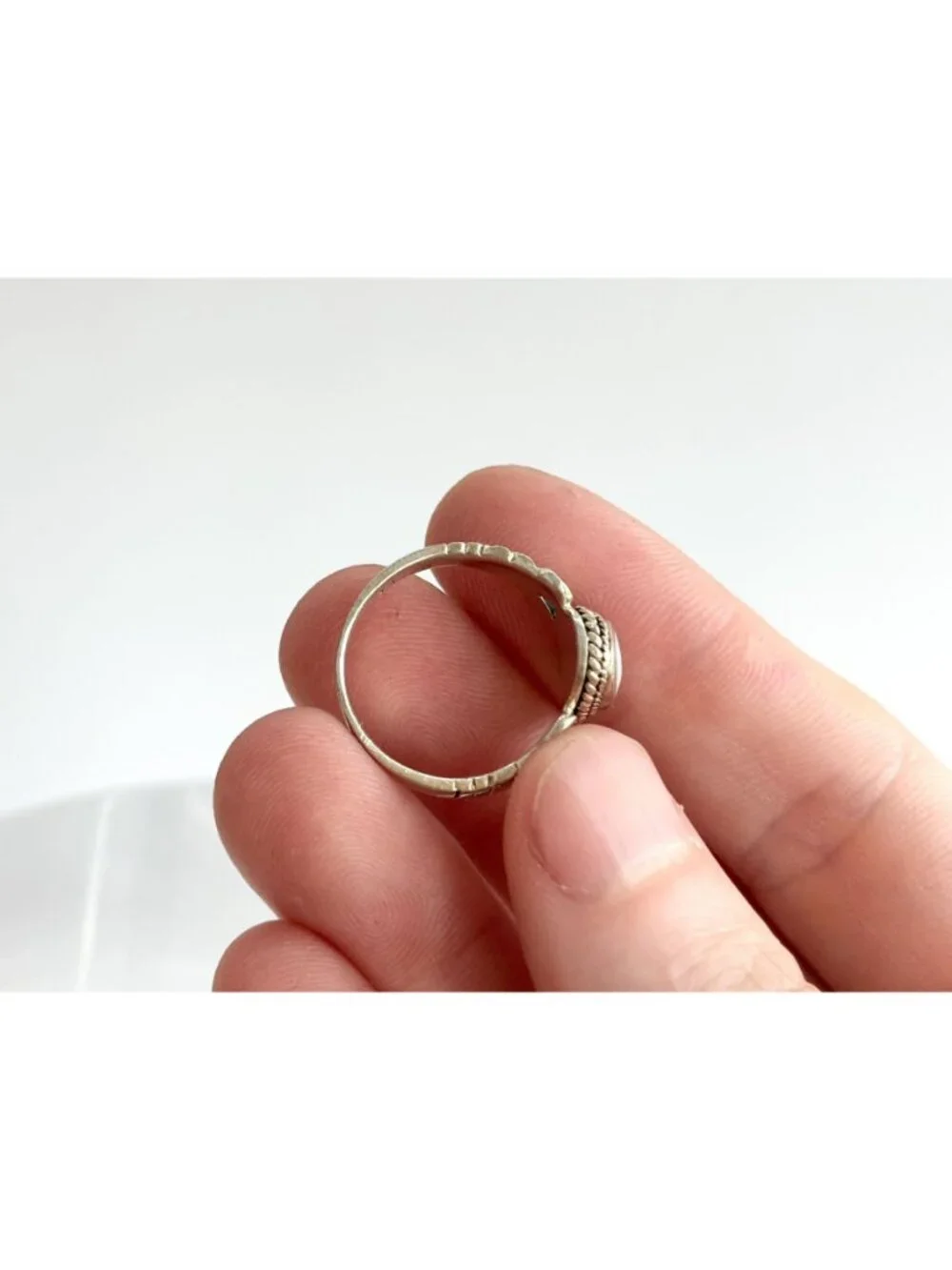 Mother of Pearl Stone Rope Frame Scroll Sterling Silver 925 Vintage Ring - sz 7